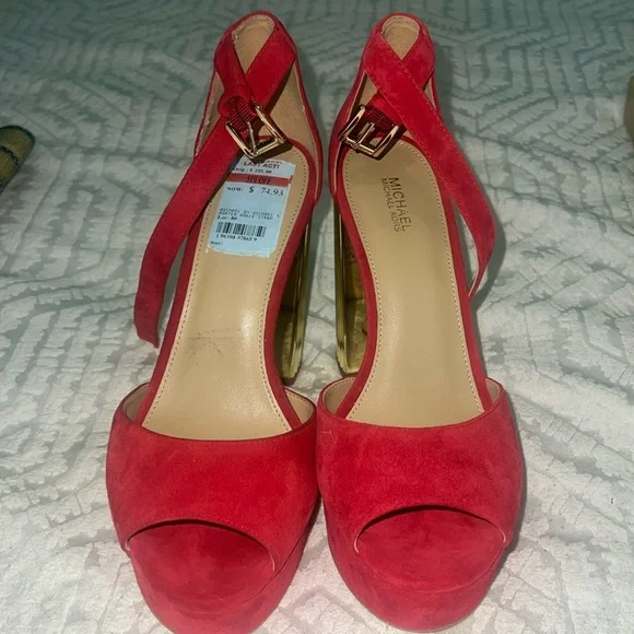 Emergency Hot red Heels - Picture 1 of 4